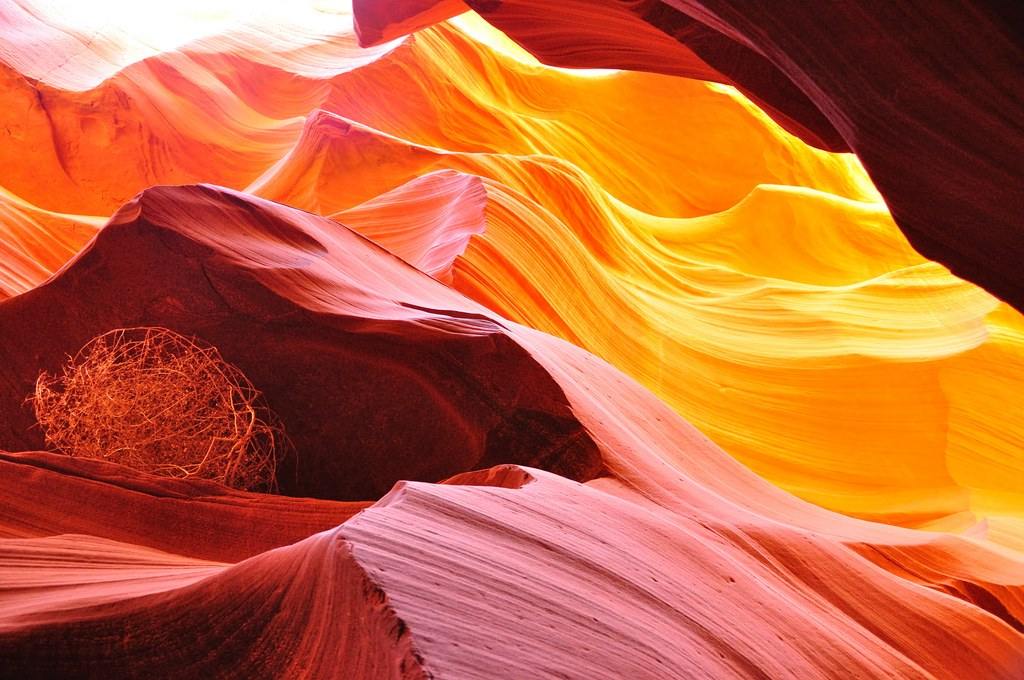 Der Lower Antelope Canyon mit seinen faszinierenden geschwungenen glutroten Wnden<br/>Quelle: Mike Cilliers auf Flickr