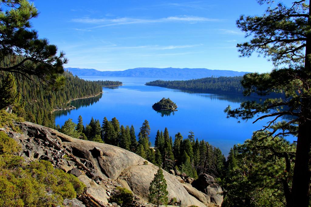 berblick ber die Emerald Bay in den azurblauen Gewssern des Lake Tahoe<br/>Quelle: Isolino Ferreira auf Flickr